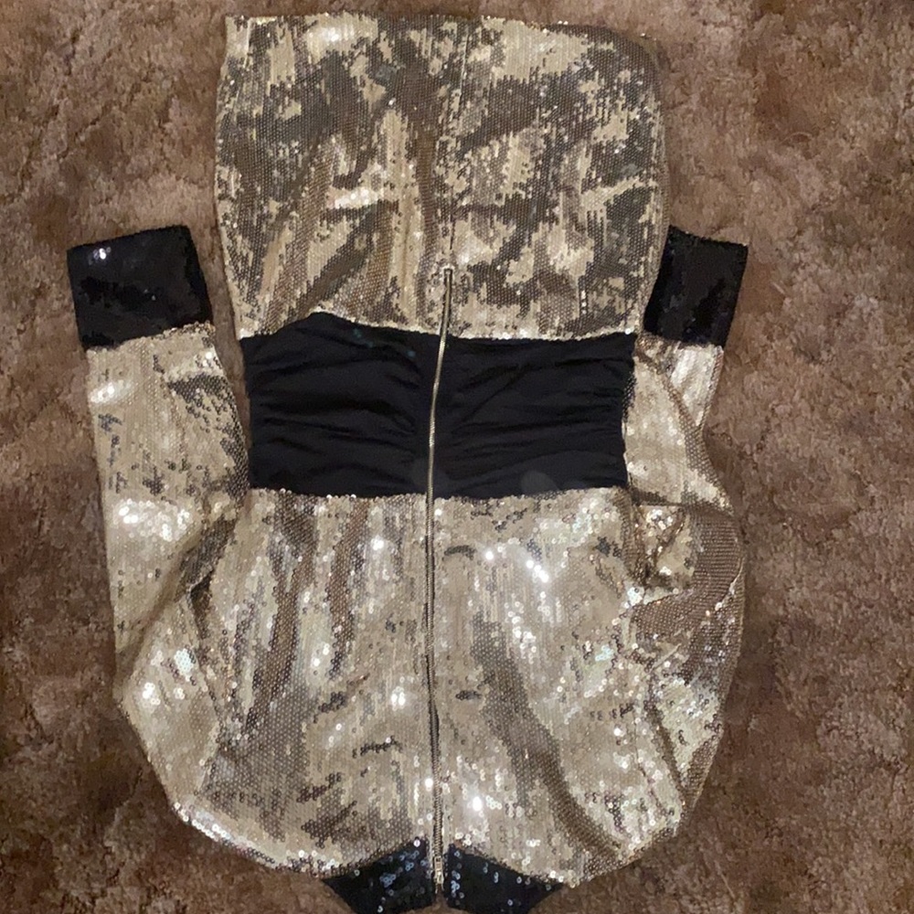 Dress - Picture 6 of 8